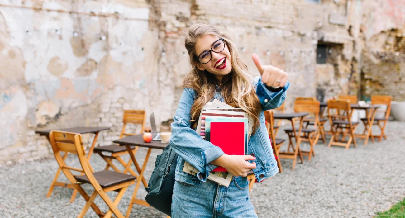 Overview of Italy Global Education Initiatives 2025 supporting scholarships, global research, and student exchange programs.