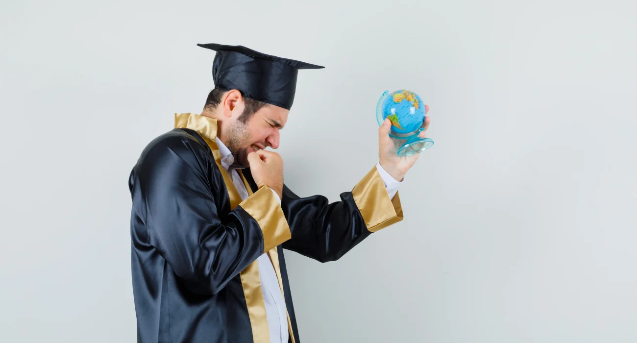 Students applying for Macquarie scholarships 2025 to study in Australia